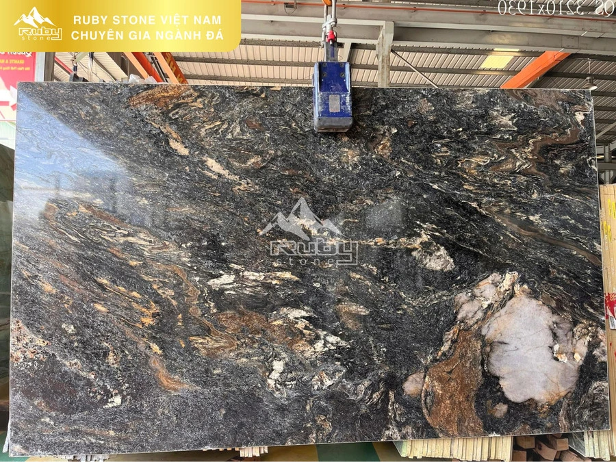 GRANITE | ARIZONA GOLD