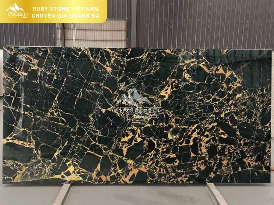 MARBLE | BLACK AND GOLD