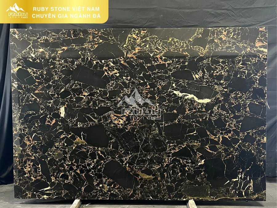 MARBLE | BLACK AND GOLD